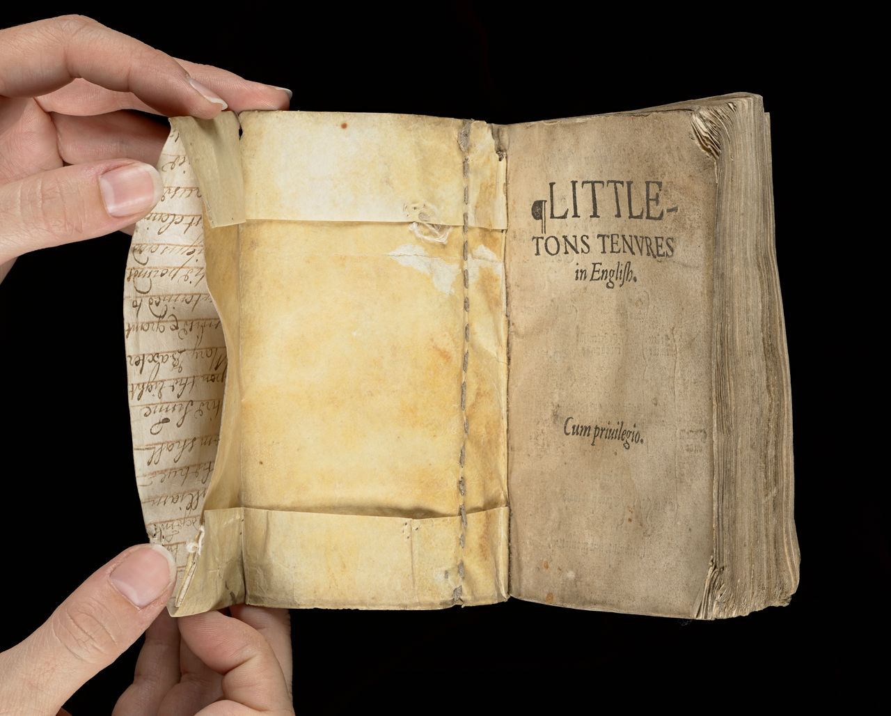 Thomas Littleton, <em>Littletons tenures in English.</em>, London, in Fletestrete within Temple Barre, at the signe of the Hand and Starre, by Rycharde Tottill, 1586, State Library Victoria (RAREEMM 164/11)